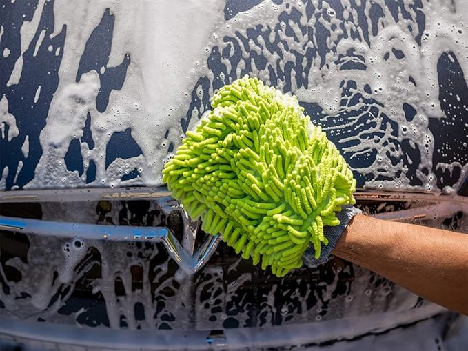 Chemical Guys HOL123 Car Cleaning Kit for Interior & Exterior, 14 Items Including (7) 16 oz Chemicals