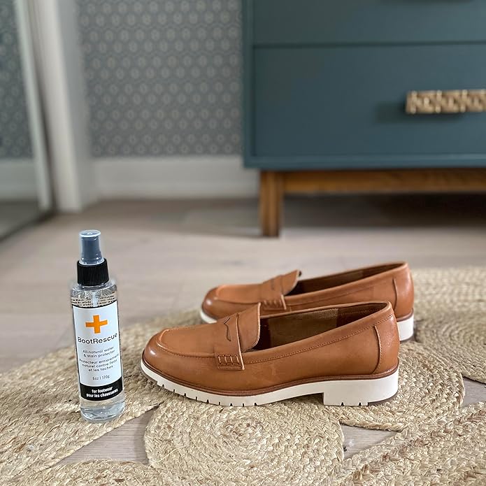 Boot Rescue All-Natural Premium Protector Spray. Waterproof, Snowproof & Stainproof Shoes & Boots. Fragrance free. Works on Leather, Fabric & Even Delicate Suede. 6oz/170ml bottle.