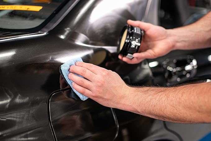 Koch-Chemie - Hand Wax - Safe On All Paint, Bright & High Gloss Finish, Long Lasting Effect, UV Protection (175 milliliters)