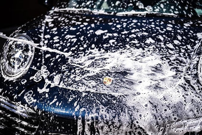 SOCAR Wash N Wax Car Wash Soap - pH Neutral, Carnauba Wax, 4 Gal., Model# SCO-WNW-4